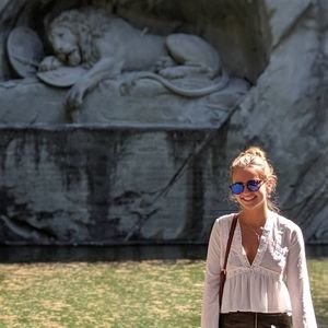 Meet your Posher, Bailey